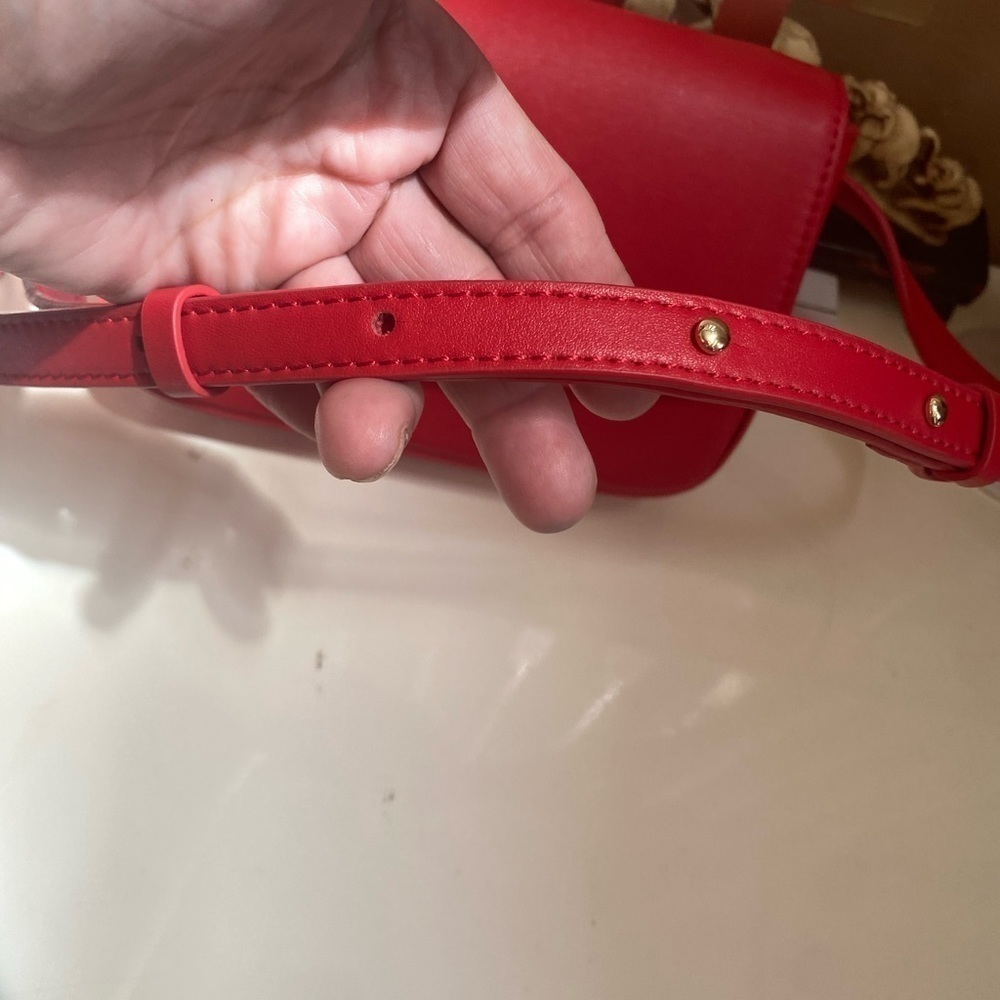 NWOT JOJOS RED FAUX LEATHER BAG - Picture 4 of 7